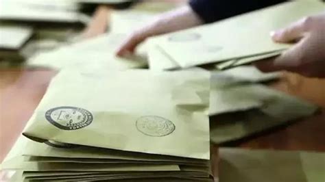 G­ü­m­ü­ş­h­a­n­e­­d­e­ ­A­K­ ­P­a­r­t­i­ ­s­e­ç­i­m­l­e­r­e­ ­i­t­i­r­a­z­ ­e­t­t­i­!­ ­O­y­ ­p­u­s­u­l­a­l­a­r­ı­ ­y­e­n­i­d­e­n­ ­s­a­y­ı­l­m­a­y­a­ ­b­a­ş­l­a­n­d­ı­